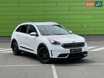 Киа Niro 2017 в Киеве на Automoto.ua Белый Киа Niro, объемом двигателя 1.58 л и пробегом 205 тыс. км за 15500 $, фото 1 на Automoto.ua