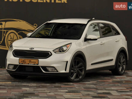 Киа Niro 2017 в Киеве на Automoto.ua Белый Киа Niro, объемом двигателя 1.58 л и пробегом 107 тыс. км за 15300 $, фото 1 на Automoto.ua