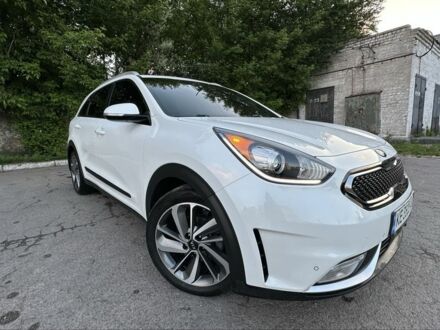 Киа Niro 2018 в Каменское - Днепродзержинск на Automoto.ua Белый Киа Niro, объемом двигателя 1.6 л и пробегом 112 тыс. км за 16999 $, фото 1 на Automoto.ua