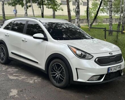 Белый Киа Niro, объемом двигателя 1.6 л и пробегом 120 тыс. км за 16499 $, фото 1 на Automoto.ua