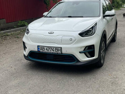 Білий Кіа Niro, об'ємом двигуна 0 л та пробігом 73 тис. км за 27300 $, фото 1 на Automoto.ua