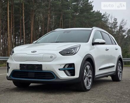 Білий Кіа Niro, об'ємом двигуна 0 л та пробігом 119 тис. км за 20799 $, фото 1 на Automoto.ua