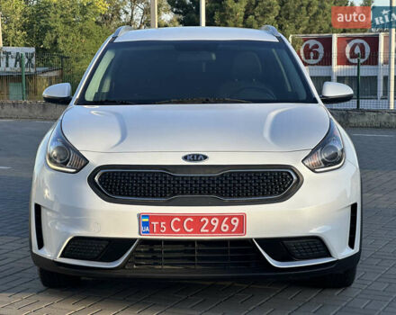 Білий Кіа Niro, об'ємом двигуна 1.6 л та пробігом 164 тис. км за 15500 $, фото 1 на Automoto.ua