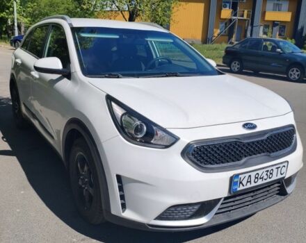 Белый Киа Niro, объемом двигателя 0 л и пробегом 121 тыс. км за 13500 $, фото 1 на Automoto.ua