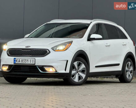 Білий Кіа Niro, об'ємом двигуна 1.58 л та пробігом 77 тис. км за 19200 $, фото 1 на Automoto.ua