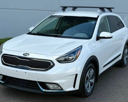 Белый Киа Niro, объемом двигателя 1.6 л и пробегом 40 тыс. км за 3497 $, фото 1 на Automoto.ua
