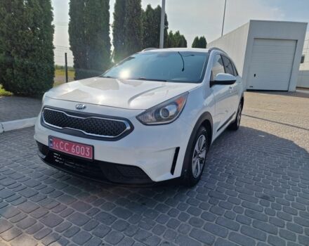 Белый Киа Niro, объемом двигателя 1.6 л и пробегом 170 тыс. км за 13500 $, фото 1 на Automoto.ua