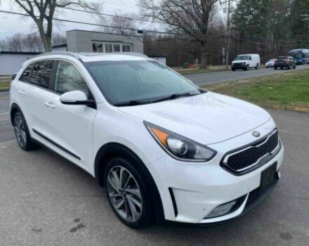 Білий Кіа Niro, об'ємом двигуна 1.6 л та пробігом 40 тис. км за 7800 $, фото 1 на Automoto.ua