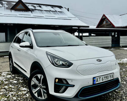 Белый Киа Niro, объемом двигателя 0 л и пробегом 137 тыс. км за 17999 $, фото 1 на Automoto.ua