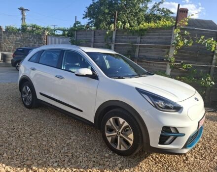 Белый Киа Niro, объемом двигателя 0 л и пробегом 160 тыс. км за 17100 $, фото 1 на Automoto.ua