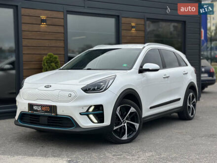 Белый Киа Niro, объемом двигателя 0 л и пробегом 118 тыс. км за 18800 $, фото 1 на Automoto.ua
