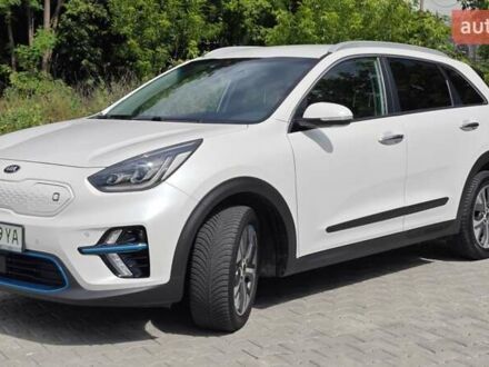 Киа Niro 2019 в Полтаве на Automoto.ua Белый Киа Niro, объемом двигателя 0 л и пробегом 162 тыс. км за 17400 $, фото 1 на Automoto.ua