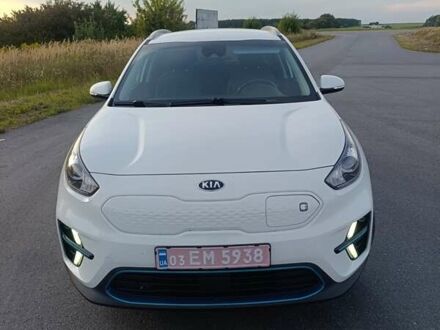 Киа Niro 2019 в Радивилове на Automoto.ua Белый Киа Niro, объемом двигателя 0 л и пробегом 126 тыс. км за 17800 $, фото 1 на Automoto.ua