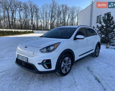 Білий Кіа Niro, об'ємом двигуна 0 л та пробігом 113 тис. км за 15999 $, фото 1 на Automoto.ua