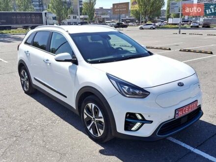 Киа Niro 2019 в Днепре (Днепропетровске) на Automoto.ua Белый Киа Niro, объемом двигателя 0 л и пробегом 110 тыс. км за 17500 $, фото 1 на Automoto.ua