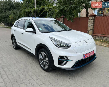 Білий Кіа Niro, об'ємом двигуна 0 л та пробігом 144 тис. км за 17800 $, фото 1 на Automoto.ua