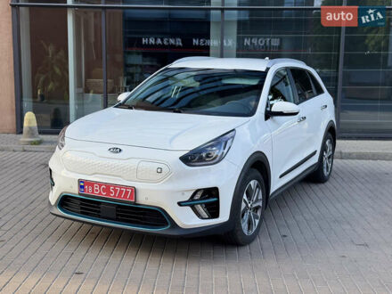 Кіа Niro 2019 у Рівному на Automoto.ua Білий Кіа Niro, об'ємом двигуна 0 л та пробігом 169 тис. км за 17650 $, фото 1 на Automoto.ua