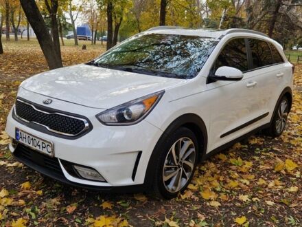 Белый Киа Niro, объемом двигателя 1.6 л и пробегом 125 тыс. км за 17300 $, фото 1 на Automoto.ua
