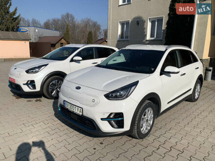 Кіа Niro 2019 у Дунаевцах на Automoto.ua Білий Кіа Niro, об'ємом двигуна 0 л та пробігом 132 тис. км за 18071 $, фото 1 на Automoto.ua