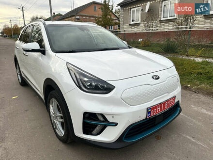 Белый Киа Niro, объемом двигателя 0 л и пробегом 176 тыс. км за 15900 $, фото 1 на Automoto.ua