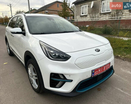 Білий Кіа Niro, об'ємом двигуна 0 л та пробігом 176 тис. км за 15900 $, фото 1 на Automoto.ua