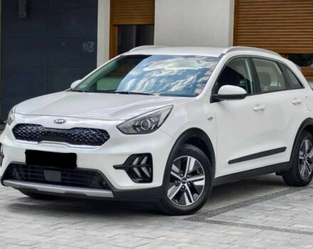 Белый Киа Niro, объемом двигателя 1.6 л и пробегом 45 тыс. км за 11200 $, фото 1 на Automoto.ua