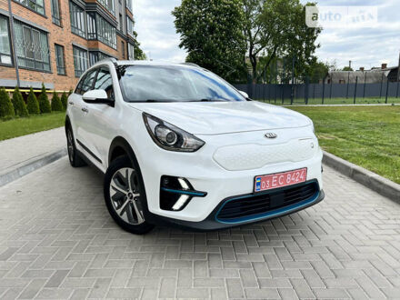 Білий Кіа Niro, об'ємом двигуна 0 л та пробігом 154 тис. км за 18100 $, фото 1 на Automoto.ua