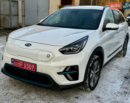 Білий Кіа Niro, об'ємом двигуна 0 л та пробігом 218 тис. км за 15600 $, фото 1 на Automoto.ua