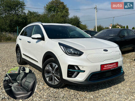 Киа Niro 2020 в Львове на Automoto.ua Белый Киа Niro, объемом двигателя 0 л и пробегом 129 тыс. км за 19900 $, фото 1 на Automoto.ua