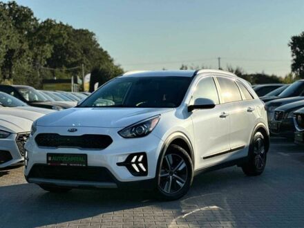 Белый Киа Niro, объемом двигателя 1.6 л и пробегом 136 тыс. км за 18390 $, фото 1 на Automoto.ua