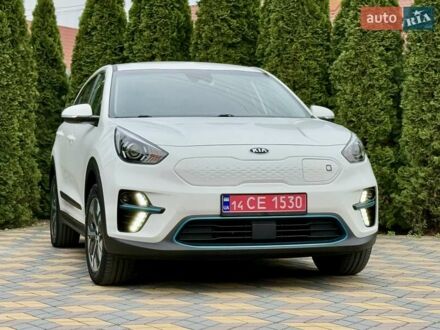 Киа Niro 2020 в Самборе на Automoto.ua Белый Киа Niro, объемом двигателя 0 л и пробегом 65 тыс. км за 19300 $, фото 1 на Automoto.ua