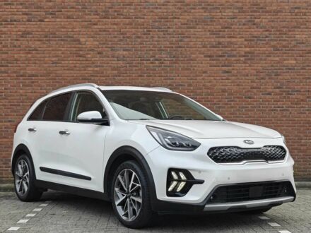Киа Niro 2020 в Житомире на Automoto.ua Белый Киа Niro, объемом двигателя 1.6 л и пробегом 44 тыс. км за 18400 $, фото 1 на Automoto.ua