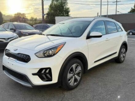 Кіа Niro 2020 у Дніпро (Дніпропетровську) на Automoto.ua Білий Кіа Niro, об'ємом двигуна 1.6 л та пробігом 40 тис. км за 15300 $, фото 1 на Automoto.ua