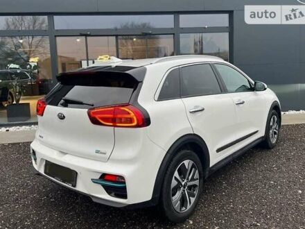 Білий Кіа Niro, об'ємом двигуна 0 л та пробігом 60 тис. км за 26900 $, фото 1 на Automoto.ua