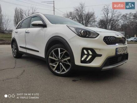 Киа Niro 2020 в Киеве на Automoto.ua Белый Киа Niro, объемом двигателя 1.58 л и пробегом 164 тыс. км за 19000 $, фото 1 на Automoto.ua
