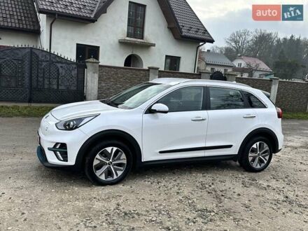 Білий Кіа Niro, об'ємом двигуна 0 л та пробігом 147 тис. км за 18800 $, фото 1 на Automoto.ua