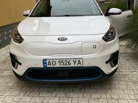 Киа Niro 2020 в Виноградове на Automoto.ua Белый Киа Niro, объемом двигателя 0 л и пробегом 100 тыс. км за 20200 $, фото 1 на Automoto.ua