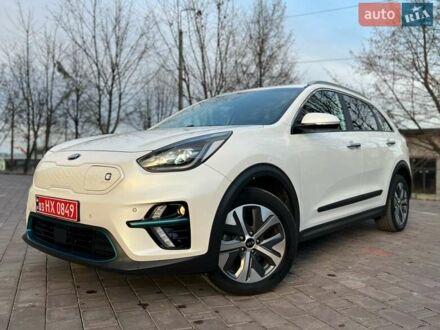 Белый Киа Niro, объемом двигателя 0 л и пробегом 166 тыс. км за 18500 $, фото 1 на Automoto.ua