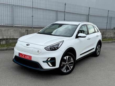 Кіа Niro 2020 у Дніпро (Дніпропетровську) на Automoto.ua Білий Кіа Niro, об'ємом двигуна 0 л та пробігом 88 тис. км за 17900 $, фото 1 на Automoto.ua
