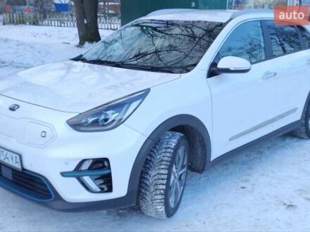 Білий Кіа Niro, об'ємом двигуна 0 л та пробігом 99 тис. км за 20900 $, фото 1 на Automoto.ua