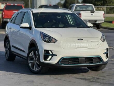 Белый Киа Niro, объемом двигателя 0 л и пробегом 44 тыс. км за 10300 $, фото 1 на Automoto.ua