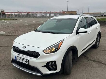 Білий Кіа Niro, об'ємом двигуна 1.58 л та пробігом 73 тис. км за 18700 $, фото 1 на Automoto.ua