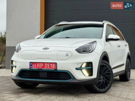 Белый Киа Niro, объемом двигателя 0 л и пробегом 84 тыс. км за 18800 $, фото 1 на Automoto.ua