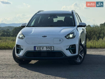Білий Кіа Niro, об'ємом двигуна 0 л та пробігом 107 тис. км за 21500 $, фото 1 на Automoto.ua