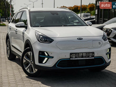 Киа Niro 2021 в Львове на Automoto.ua Белый Киа Niro, объемом двигателя 0 л и пробегом 34 тыс. км за 24419 $, фото 1 на Automoto.ua