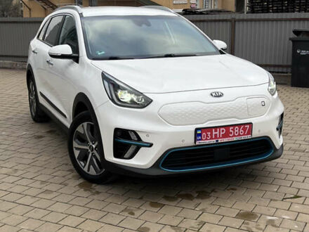 Белый Киа Niro, объемом двигателя 0 л и пробегом 129 тыс. км за 19200 $, фото 1 на Automoto.ua