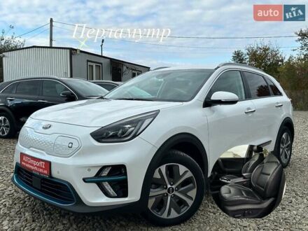 Белый Киа Niro, объемом двигателя 0 л и пробегом 62 тыс. км за 25000 $, фото 1 на Automoto.ua