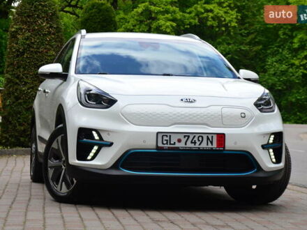 Киа Niro 2021 в Трускавце на Automoto.ua Белый Киа Niro, объемом двигателя 0 л и пробегом 71 тыс. км за 19550 $, фото 1 на Automoto.ua