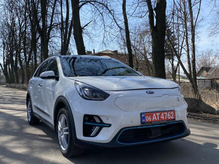 Киа Niro 2021 в Виннице на Automoto.ua Белый Киа Niro, объемом двигателя 0 л и пробегом 153 тыс. км за 15699 $, фото 1 на Automoto.ua