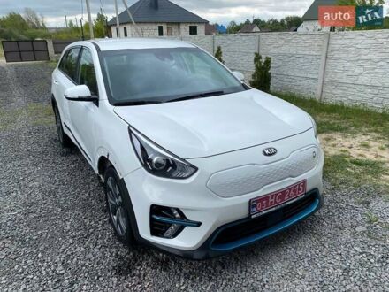 Кіа Niro 2021 у Ковель на Automoto.ua Білий Кіа Niro, об'ємом двигуна 0 л та пробігом 75 тис. км за 13998 $, фото 1 на Automoto.ua